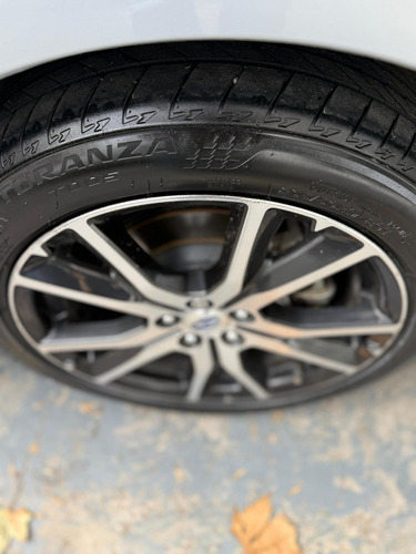 Excelente Subaru Impreza 2.0i