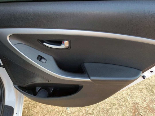 Imagem 7 de 14 de Hyundai I30 1.6 16v At Flex