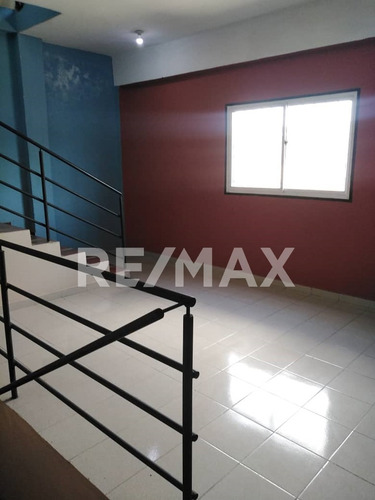 Imagen 9 de 11 de Edificio Con Locales Comerciales En Venta En El Sector La Murallita A 30 Metros De La Av. El Ejército
