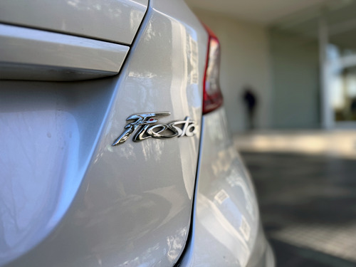 Ford Fiesta Kinetic 1.6 S Plus 120cv