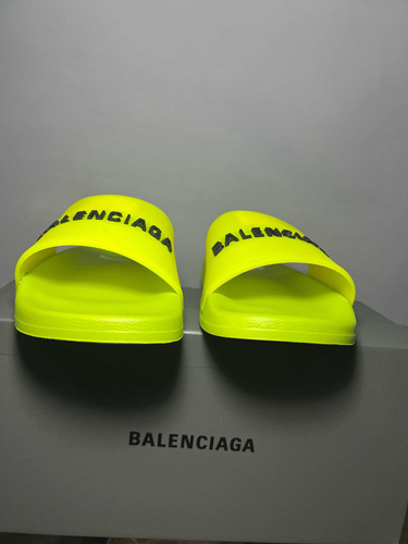 Balenciaga Flip Flops Con Logo