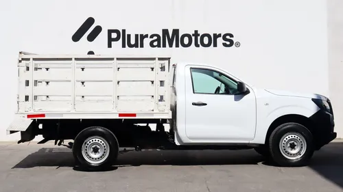 Nissan NP300 2.5 Estacas Dh Aa Mt