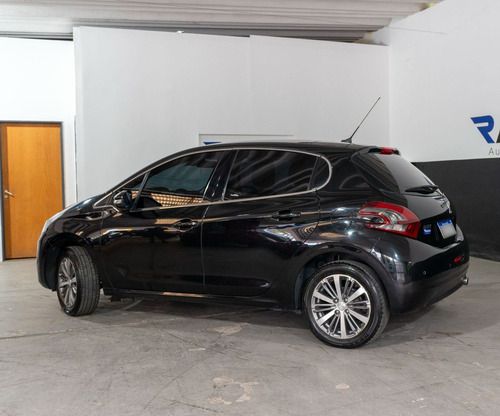 Peugeot 208 1.6 Feline