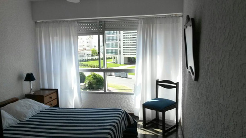Venta Apartamento 1 Dormitorio En Torre Del Plata Ii, Playa Brava, Primera Linea