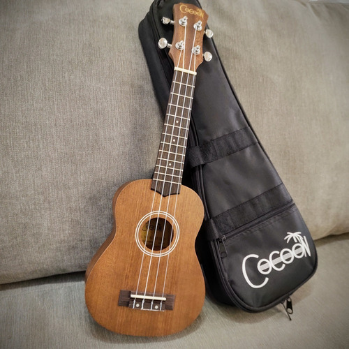 Imagen 4 de 10 de Ukelele Cocoon Soprano C/funda Acolchada