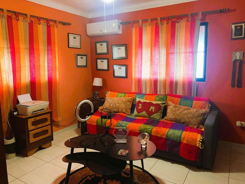 Casa En Venta En Altos De Arroyo Hondo De 3 Habitaciones