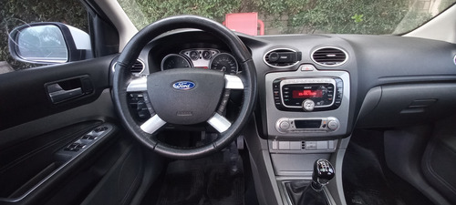 Ford Focus 2 2.0 Ghia Mt