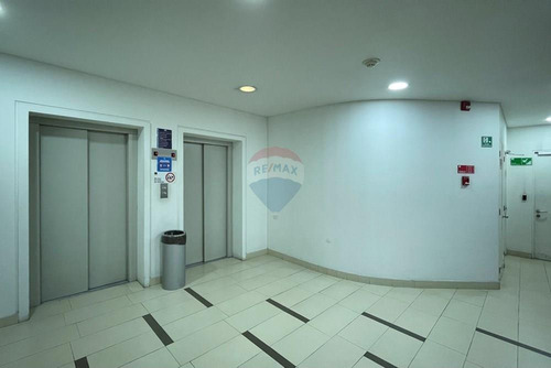 Arriendo Edificio Oficinas Y Gran Local En Bandera