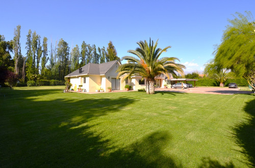 Casa En Sector Consolidado De Chicureo Poniente