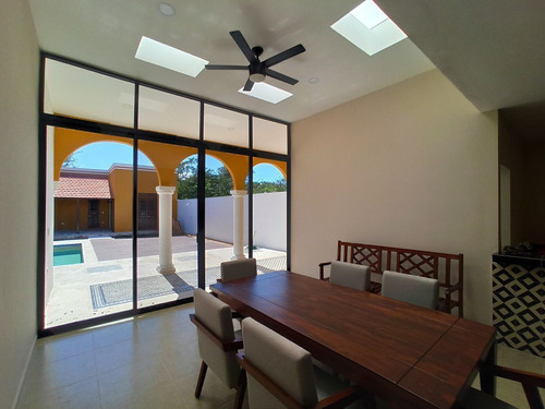 Venta De Casa De Un Piso, Remodelada En Baspul, 4 Recámaras