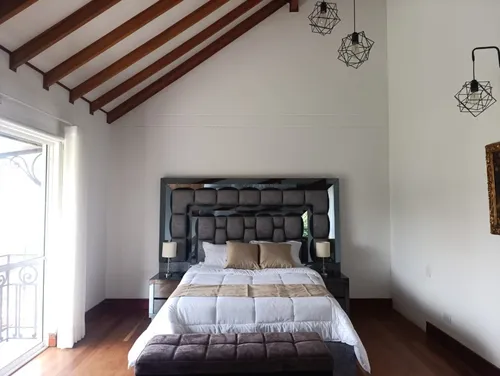 Casa En Arriendo, El Poblado