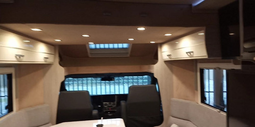 Imagen 21 de 25 de Motorhome