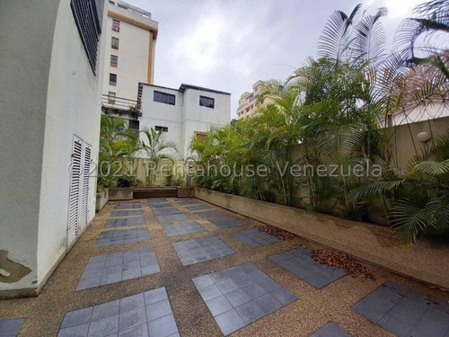Imagen 18 de 20 de Gran Oportunidad! Venta De Amplio Y Acogedor Ph De Tres Niveles La Campiña: Mls #22-14221 Ma. Vergara