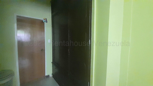 Casa En Venta Urb Villa Ingenio Ii, La Morita I 23-4859 Hc