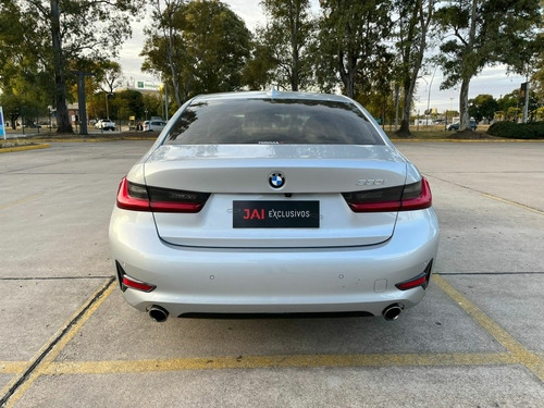 Imagen 6 de 11 de Bmw Serie 3 2021 3.0 330i Sedan Sport Line 252cv