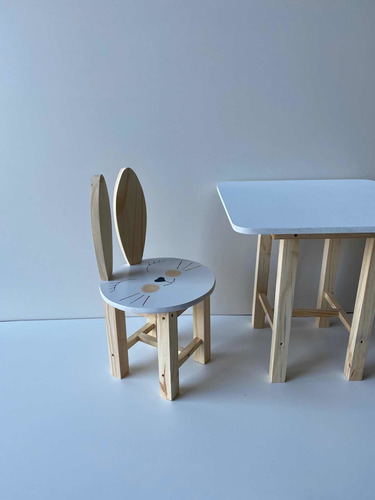 Imagen 1 de 9 de Mesa Infantil Y Sillas Con Orejitas