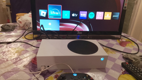 Consola Xbox Series S 512gb Starter Bundle Color Blanco 2023 (Usado)