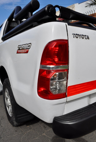 Toyota Hilux Dc 2.5 Dx Pack