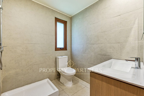 Excelente Estado, Condominio En Batuco , Urbanizac...
