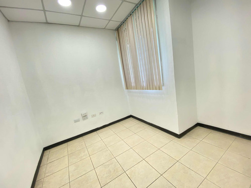 En Alquiler Oficina Boleita Norte De 84m2