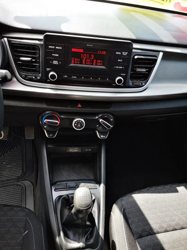 Imagen 10 de 15 de 2019 Kia Rio L