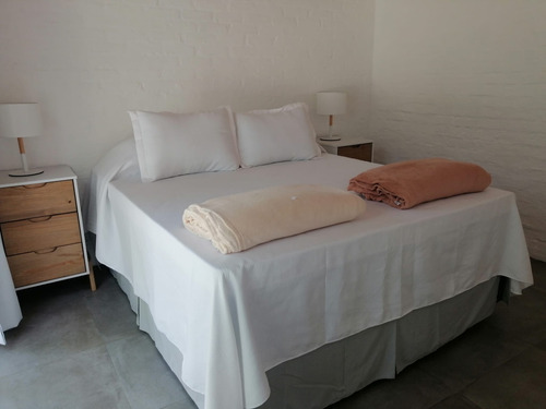Alquiler De Casa En Santa Ana, Colonia Mínimo 2 Noches.