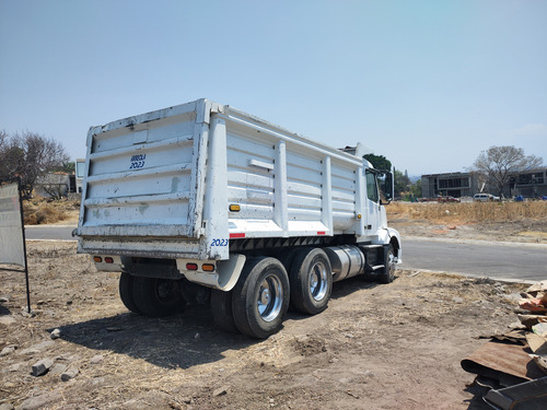 Camión De Volteo 14m3 Volvo 2010