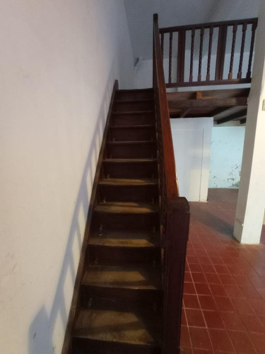 Perez Castellanos Entre Cerrito Y Piedras