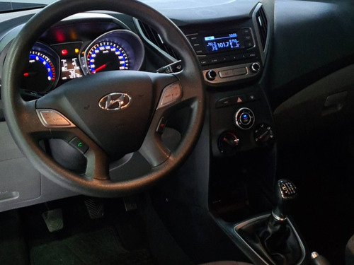 Hyundai Hb20s 1.6 Comfort Plus 16v Flex 4p Manual