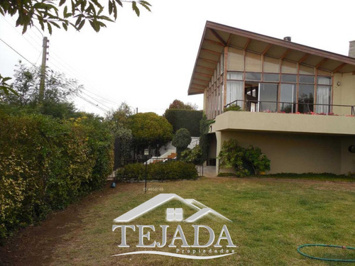 Tejada Vende Hermosa Casa  J. Del Mar Solida 4d+3b+patio