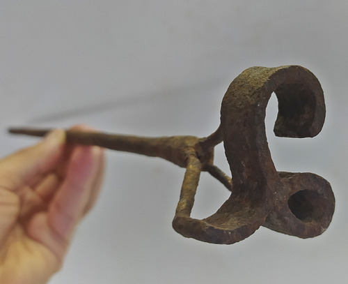 Antigo Ferro De Marca Gado -centenário / Leta L 5cmx5cm - 22 (Usado)
