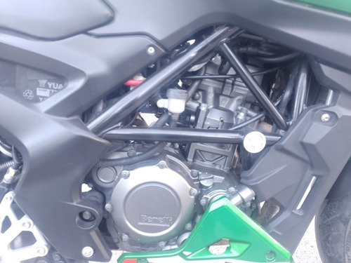 Imagen 16 de 20 de Benelli Tnt 25 2017