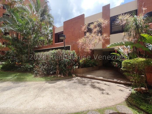 Town House En Venta. Urb. Santa Eduvigis