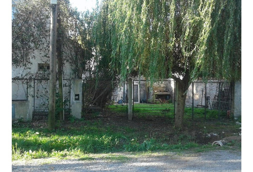 Imagen 4 de 14 de Linda Casa En Calle Héroes De Malvinas Y 64.