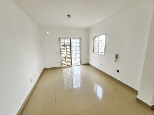 Apartamento Con Terraza En Venta, Av.jacobo Majluta Usd$75,0