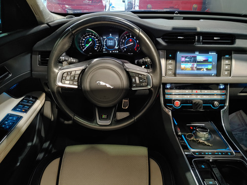 Jaguar XF XF 2.0 GTDI R-Sport
