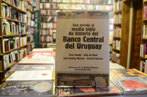 Medio Siglo De Historia Del Banco Central Del Uruguay. Aavv.