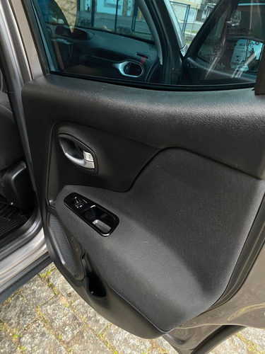 Jeep Renegade 1.8 Flex Aut. 5p 6 marchas