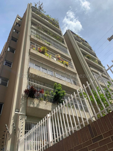 Ss: Vende Apartamento 25-3965 En La Florida De 150 M2, 3h/3b/1pe