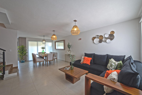 Casa En Venta Punta Mixe, León, Gto Modelo Aruma