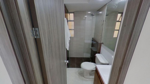 Imagen 10 de 19 de Apartamento En Venta, Barrio Bochalema, 1er Piso, Cali (v)
