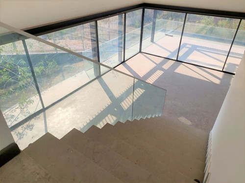 Imagen 4 de 19 de Moderna Casa En La Reserva