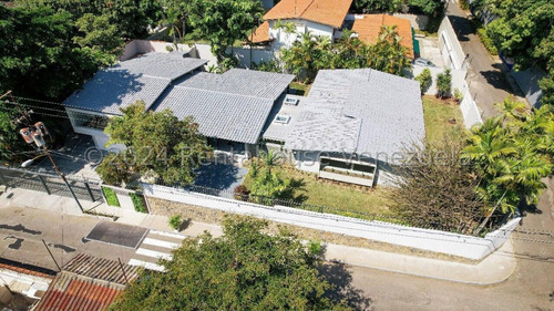 Espectacular Casa Remodelada En Los Chorros