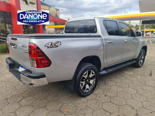 Imagem 3 de 14 de Toyota Hilux 2.8 Srx 4x4 Cd 16v Diesel 4p Automático
