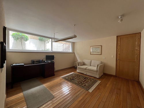 Imagen 27 de 30 de Casa De Un Piso Con Jardín En Venta En Pedregal De San Franc