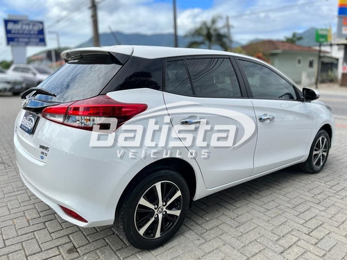 Imagem 4 de 15 de Yaris Xls 1.5