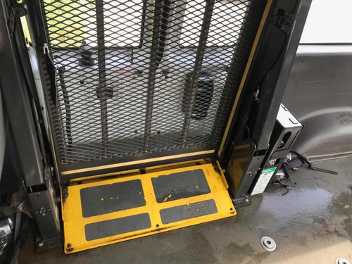 Imagen 10 de 14 de Rampa Para Silla De Ruedas, Ford Econoline, Minusvalidos