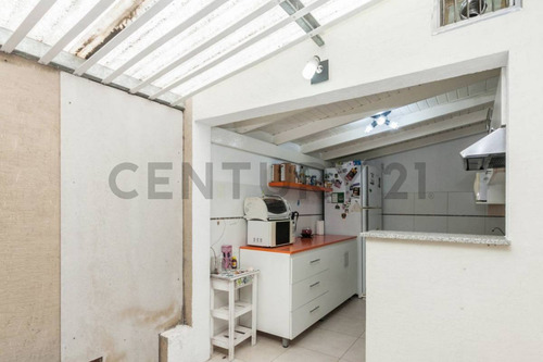 Venta Ph 3 Ambientes Con Jardín Y Parrilla