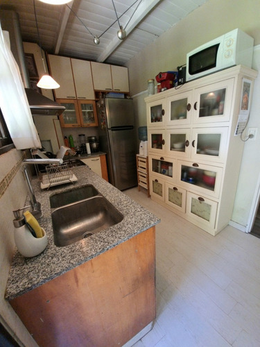 Casa | Amb | 4 Dorm | 400 M2 | Lote 800 M2