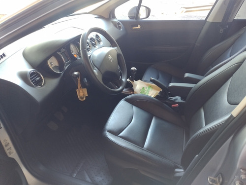Imagen 6 de 7 de Peugeot 408 2015 1.6 Allure Hdi Nav 115cv